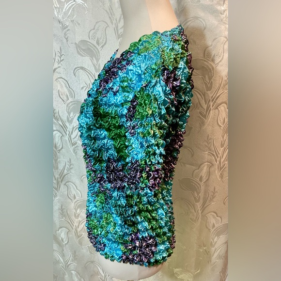 F.C. Turquoise & Green Short Sleeve Popcorn Top - Picture 2 of 5